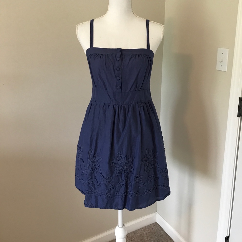 Forever 21 button down dress with flowers - Picture 1 of 3