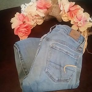 American Eagle Lightwash skinny jeans.