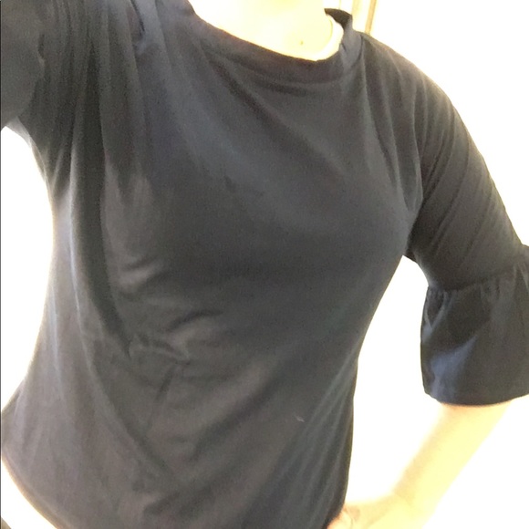 New Boutique Navy Ruffle Bell Sleeve Boho Top - Picture 4 of 8