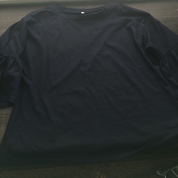 New Boutique Navy Ruffle Bell Sleeve Boho Top - Picture 6 of 8