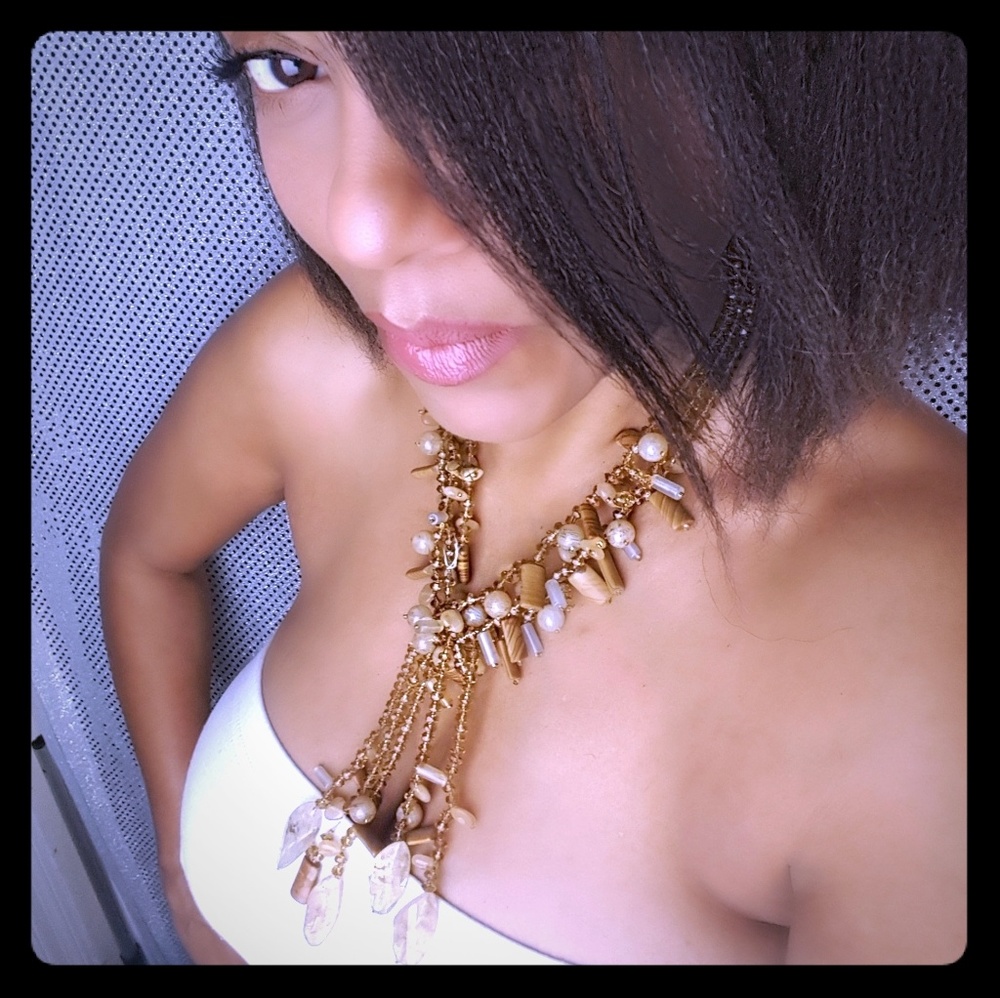 SEMI PRECIOUS STONE NECKLACE