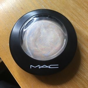 Mac Mineralize Skin finish in LighScapade