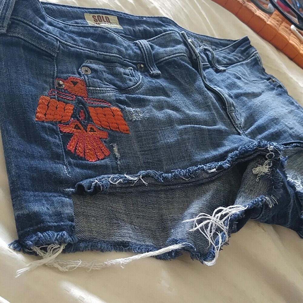 Shorts - Picture 4 of 4