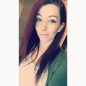 Meet your Posher, Lauren