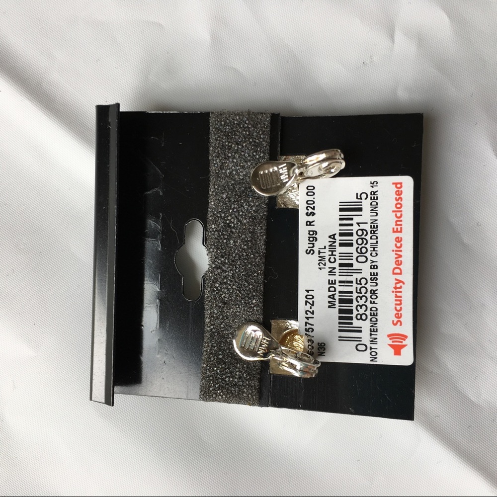 NEW Silver & Gold Oval Clip-On Earrings - Picture 4 of 4