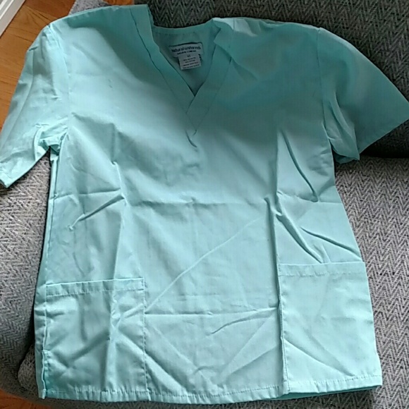Light blue scrub set - Picture 2 of 8