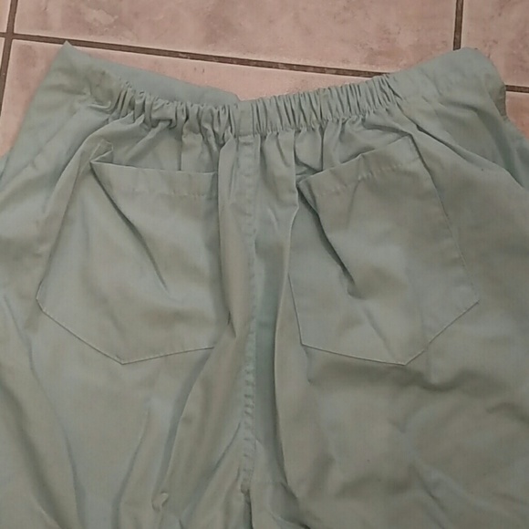 Light blue scrub set - Picture 8 of 8