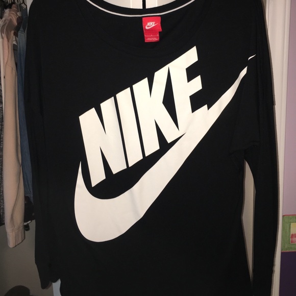 Nike Tops - nike lounge top long sleeve