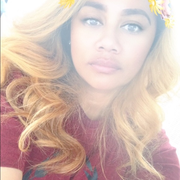 Meet your Posher, Asenati - Picture 1 of 1