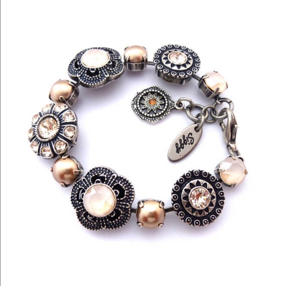 Swarovski Crystal Flower Embellished Bracelet - Picture 2 of 8