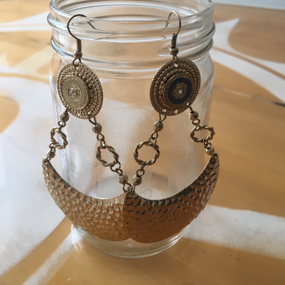 Gold vintage style earrings