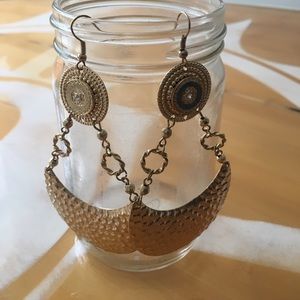Gold vintage style earrings