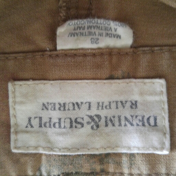 Shorts - Picture 3 of 3