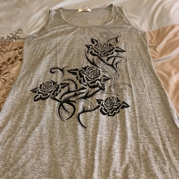 🖤 very pretty tank top - Picture 1 of 3