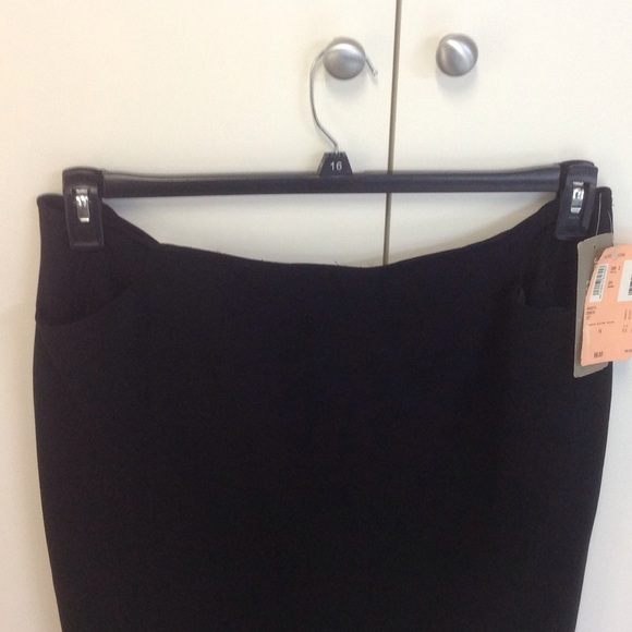 Skirt - Picture 2 of 4