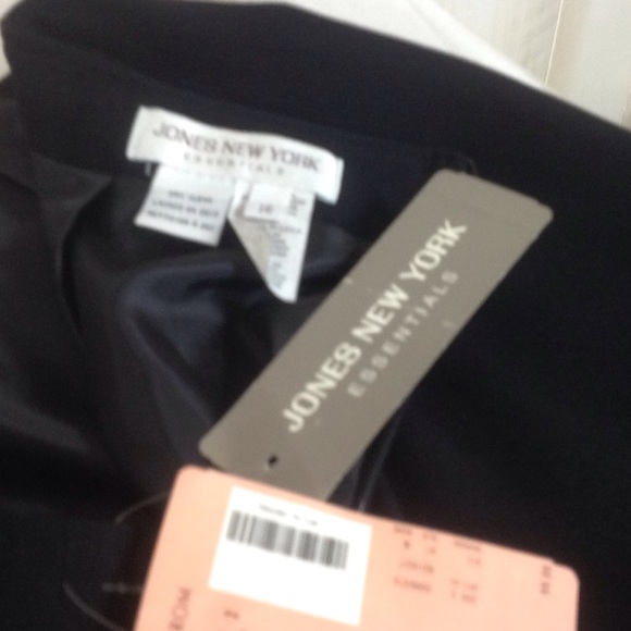 Skirt - Picture 4 of 4