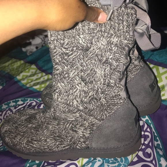 Uggs that have been worn - Picture 3 of 4