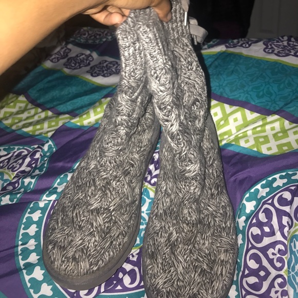 Uggs that have been worn - Picture 4 of 4