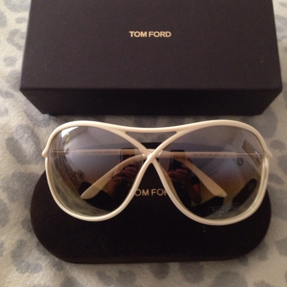 NEW! Tom Ford Vicky sunglasses. Never worn.