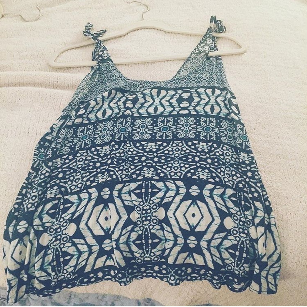 Sam + Lavi flowy tank