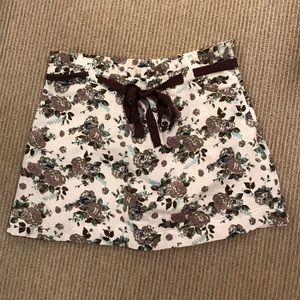 Francesca's floral ribon-tie skirt