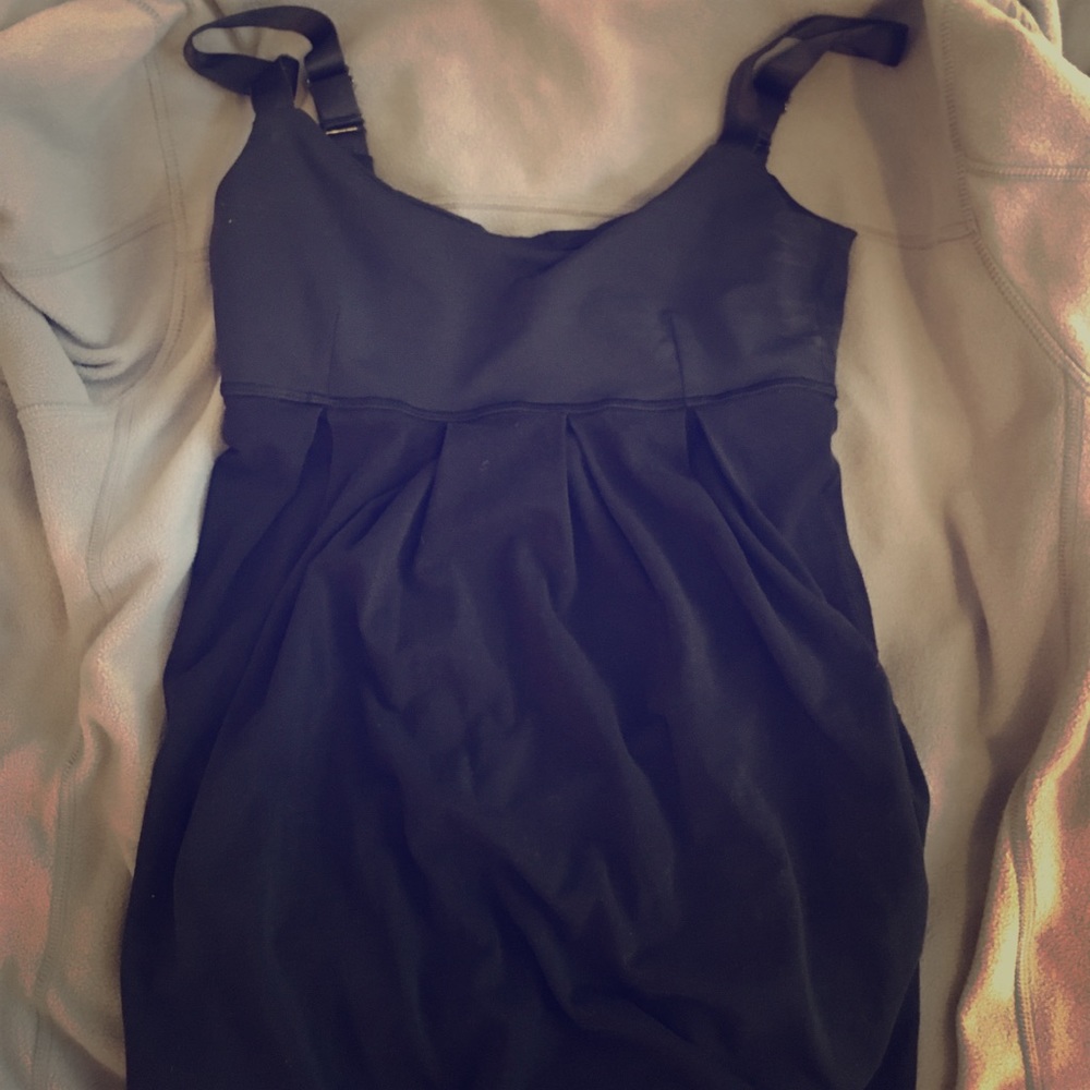 Lululemon tank size 2