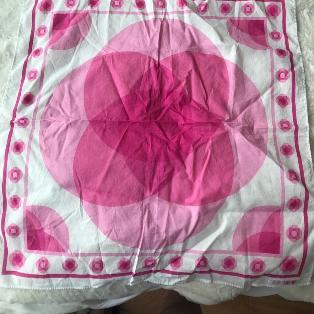 Intermix scarf