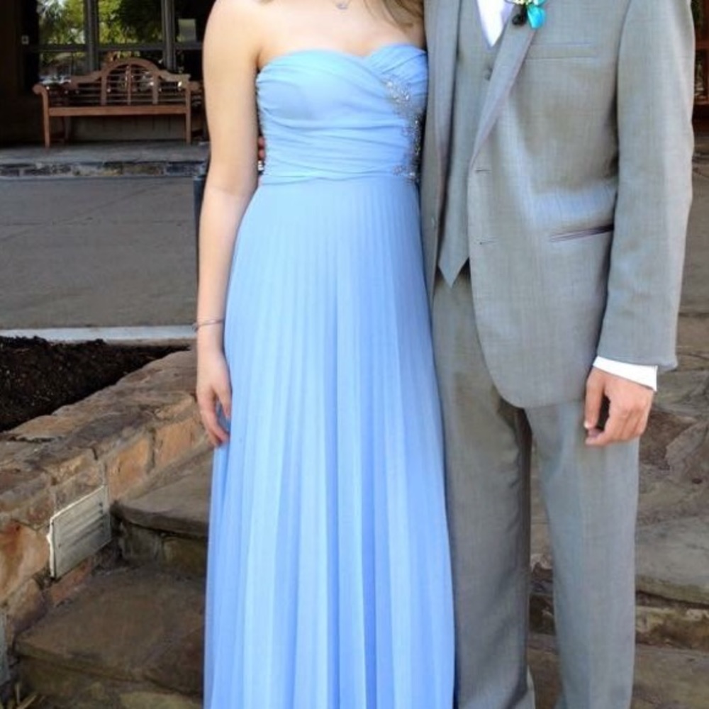 Prom Dress - Picture 2 of 6