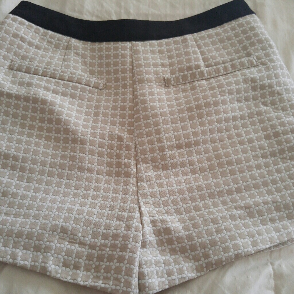 Shorts - Picture 2 of 3