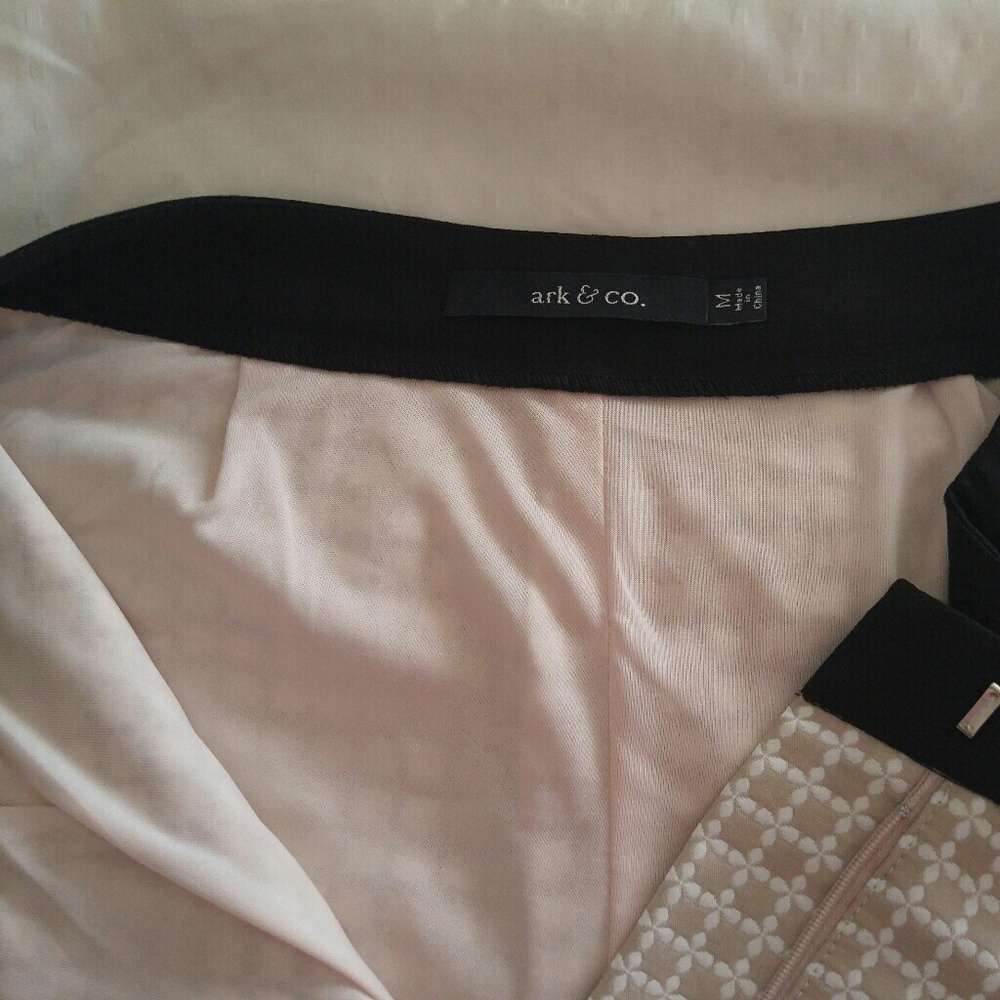 Shorts - Picture 3 of 3