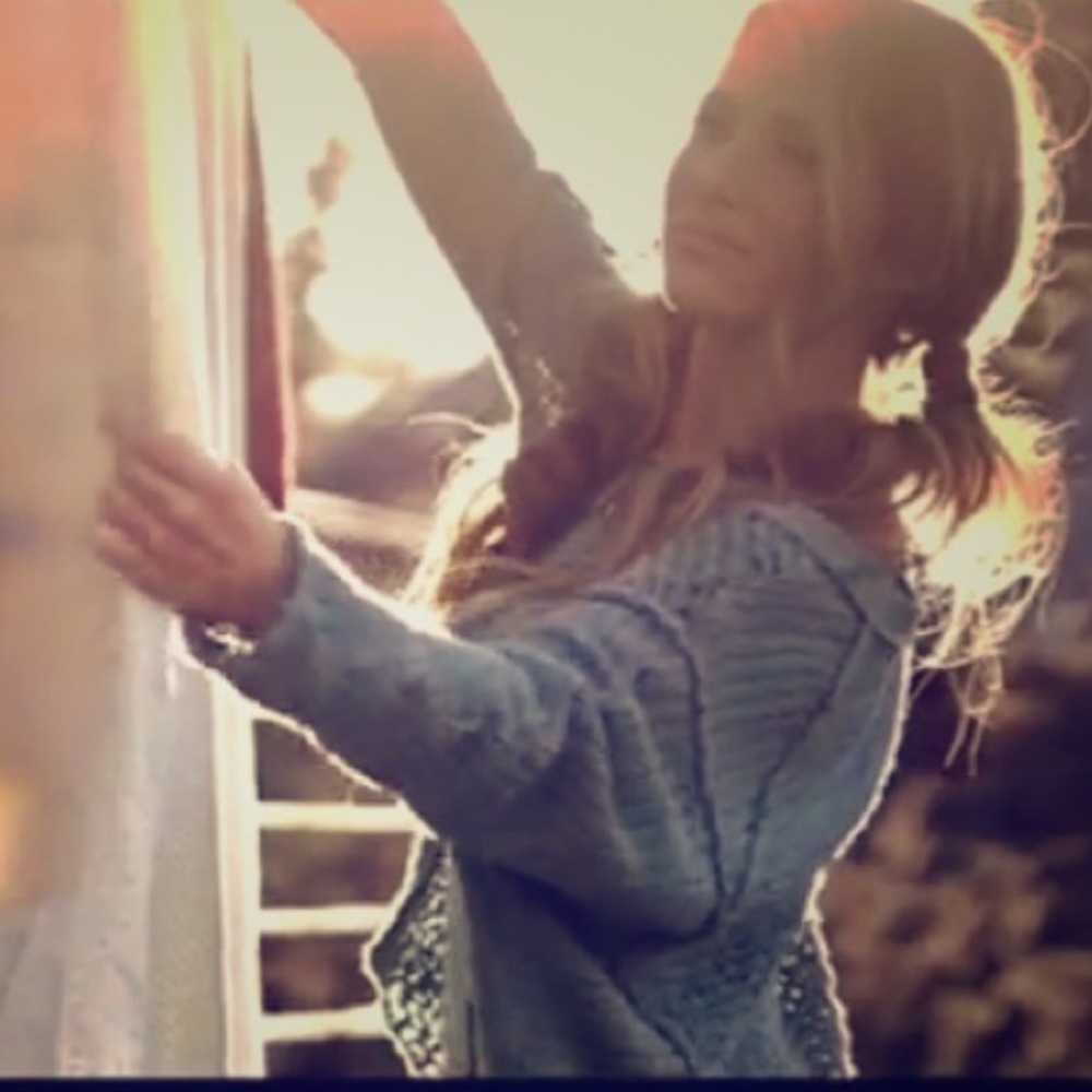 Aso Jessie James decker free people sweater