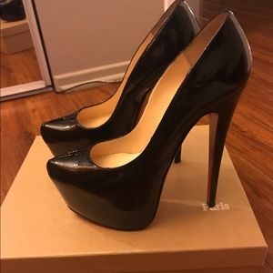 Christian Louboutin Daffodile 37.5