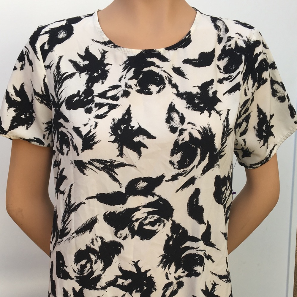 CLOSING CLOSET 🆘 Blouse - Floral Brush Stroke