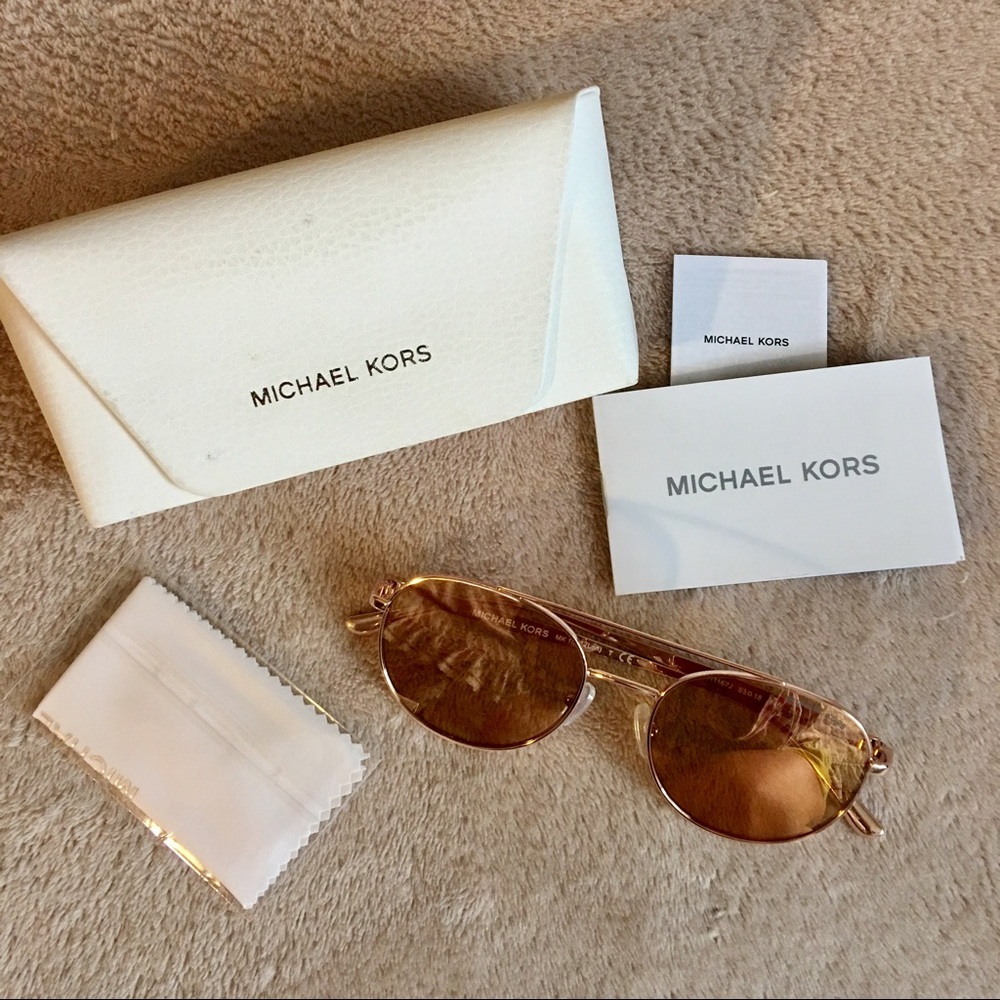 Michael Kors Lon Sunglasses 😎 mk1021