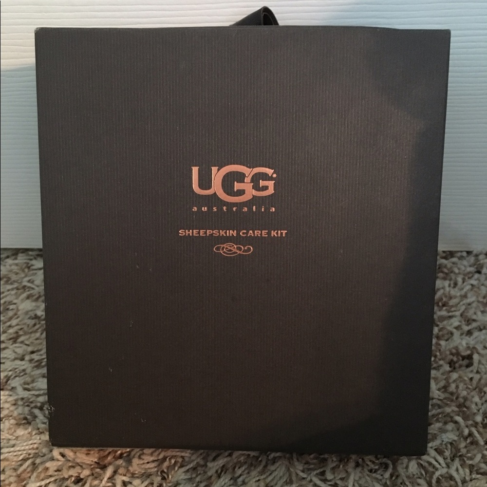 UGG sheepskin care kit