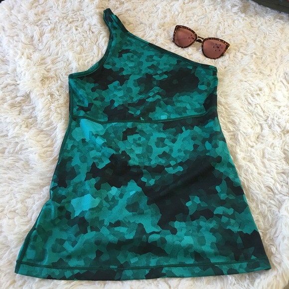 lululemon athletica Tops - Lululemon off shoulder Green & Black top