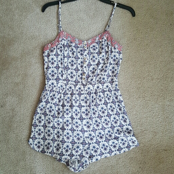 American Eagle Outfitters Pants - American Eagle romper
