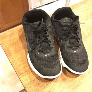 Nike Flex Experience Run 4