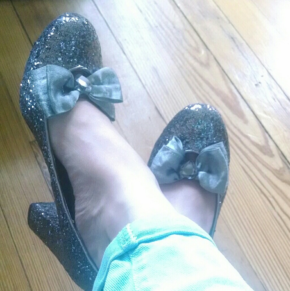 Silver glitter bow high heels