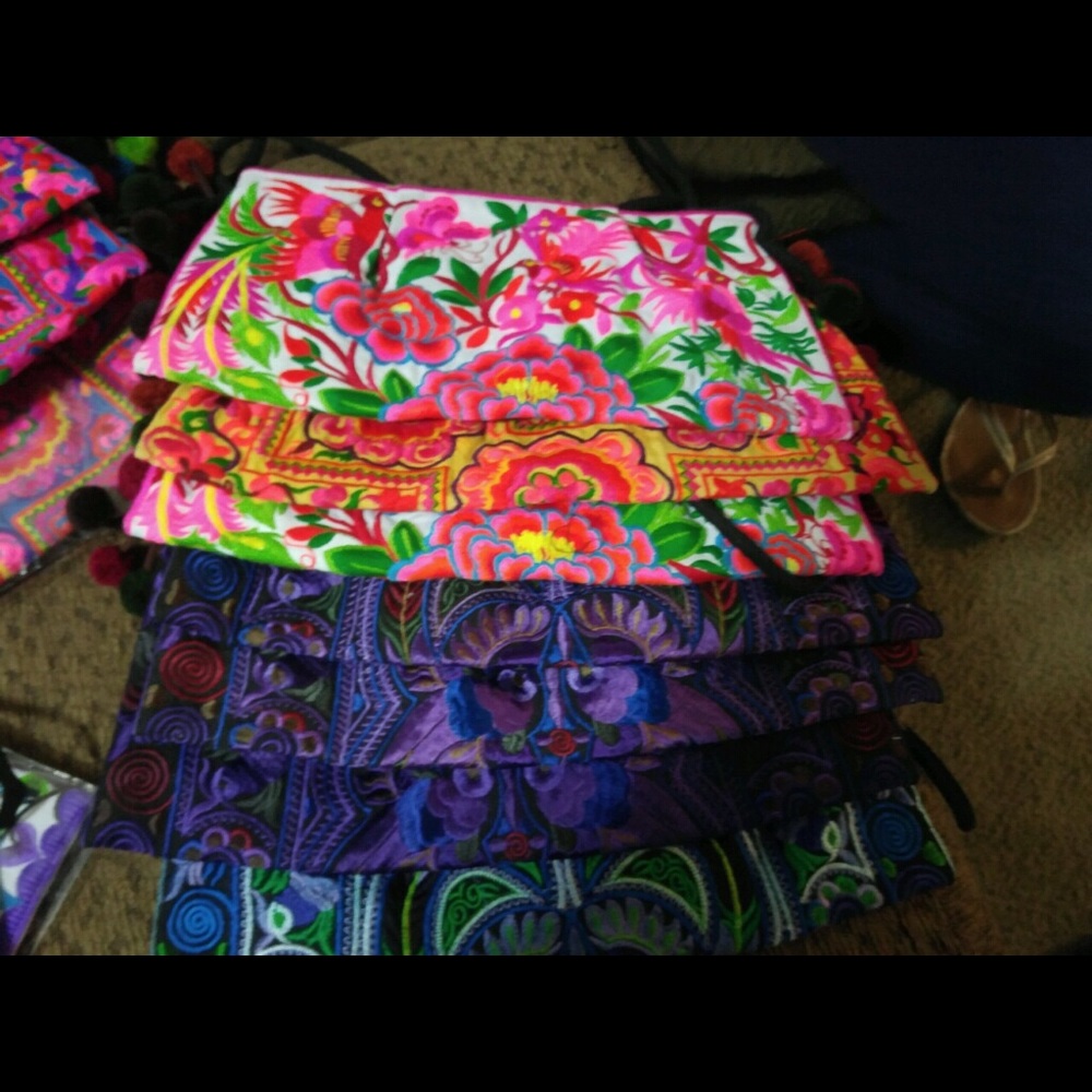 Wristlets and crossbody purses