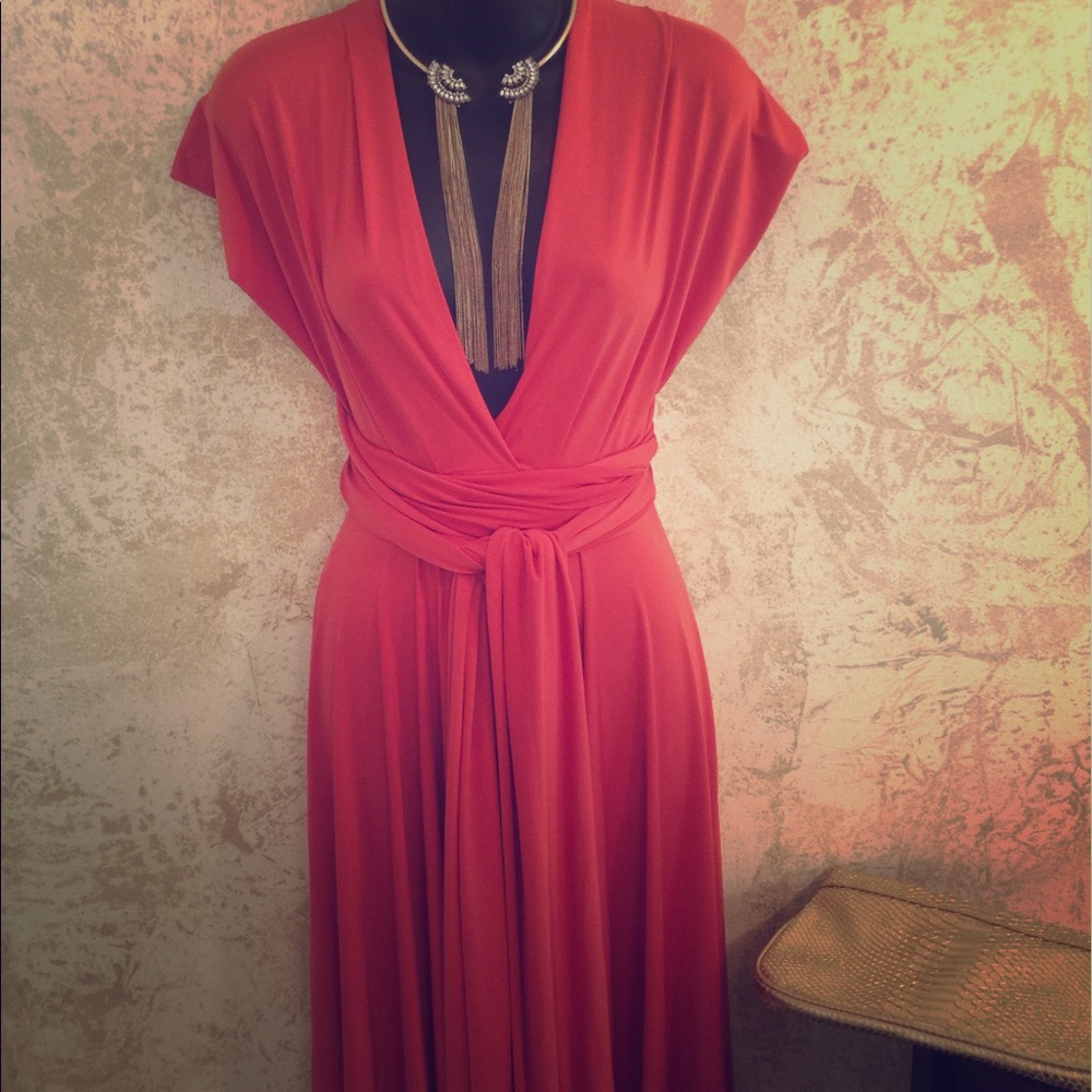 Henkaa convertible dress. See video on henkaa.com