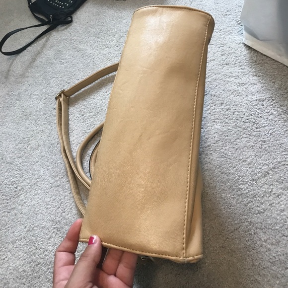 Tan quilted Purse - Picture 3 of 5