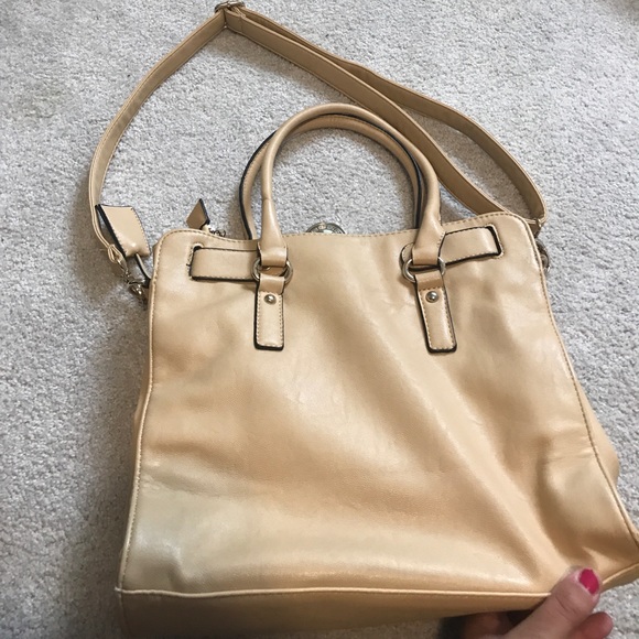 Tan quilted Purse - Picture 4 of 5