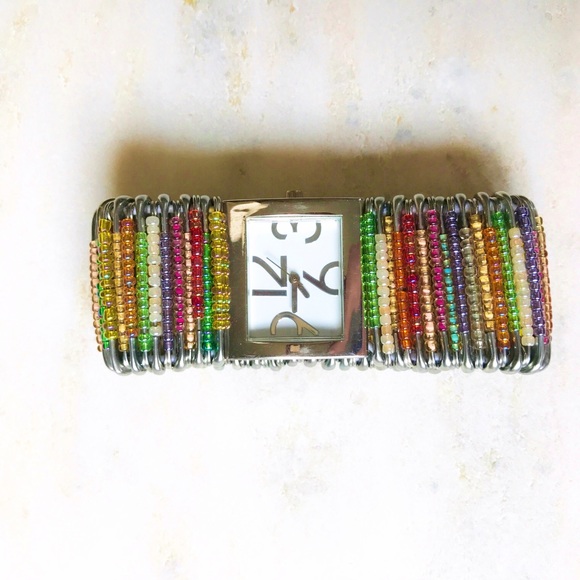 Watch Beaded Safety Pins multicolored beading . - Picture 3 of 4
