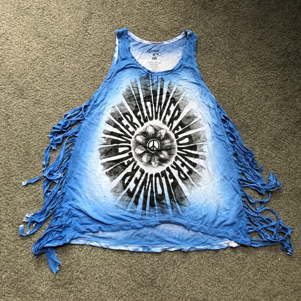 ☮️ EUC Flowers by Zoe 🌺  fringed tank