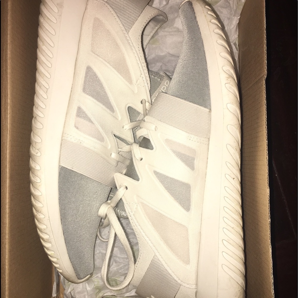 Adidas Tubular shoes. Size 8. Great condition