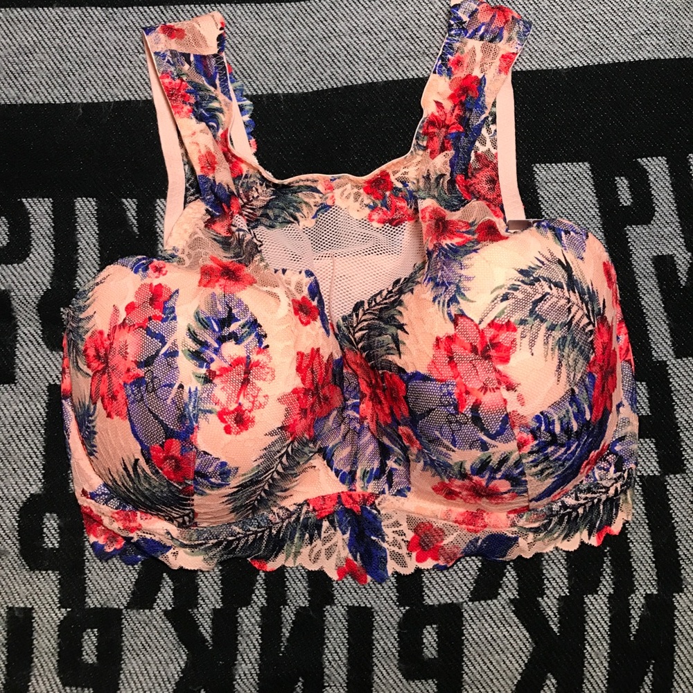 SALE Vs PINK highneck padded PUSH UP BRA  - Picture 2 of 4