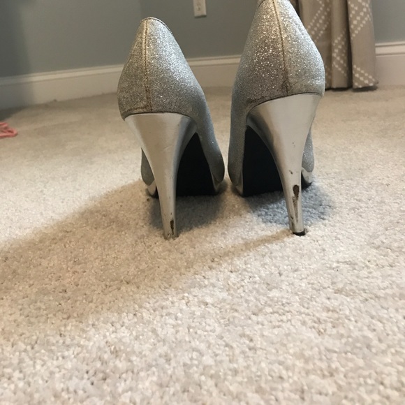 Silver peeptoe heels - Picture 5 of 5