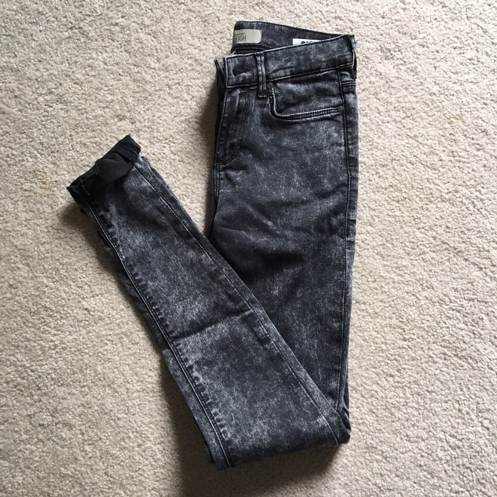 TOPSHOP // Leigh Jeans