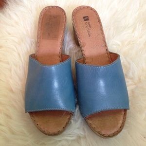White Mountain Blue Leather Mules
